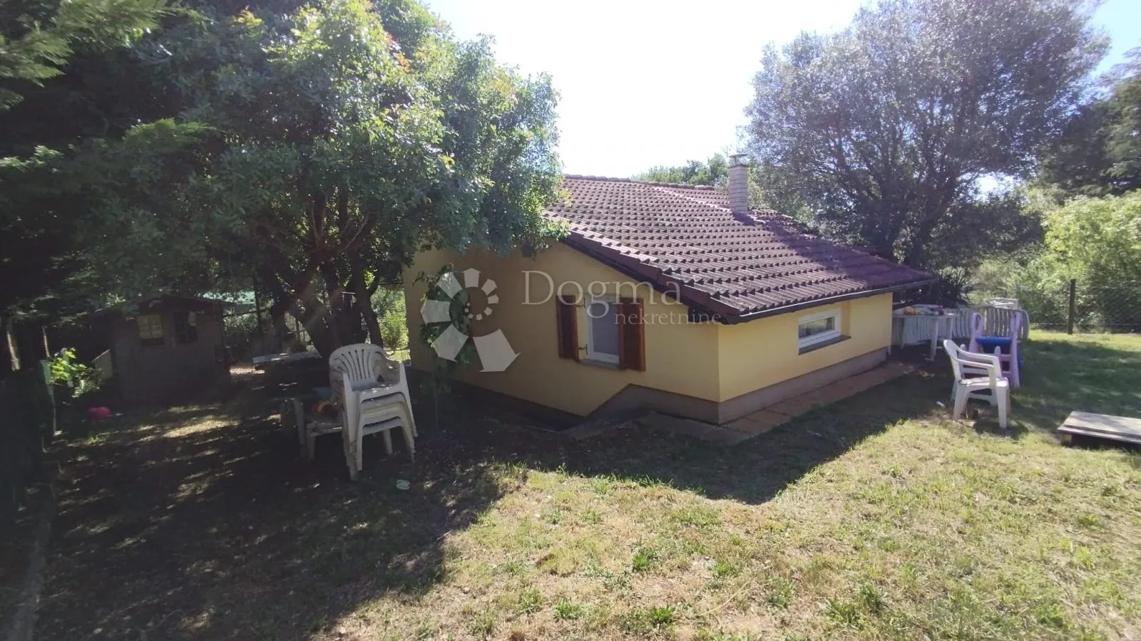 okolica vodnjana: samostojeća prizemnica 66m2, 2 km od mora - slika 6