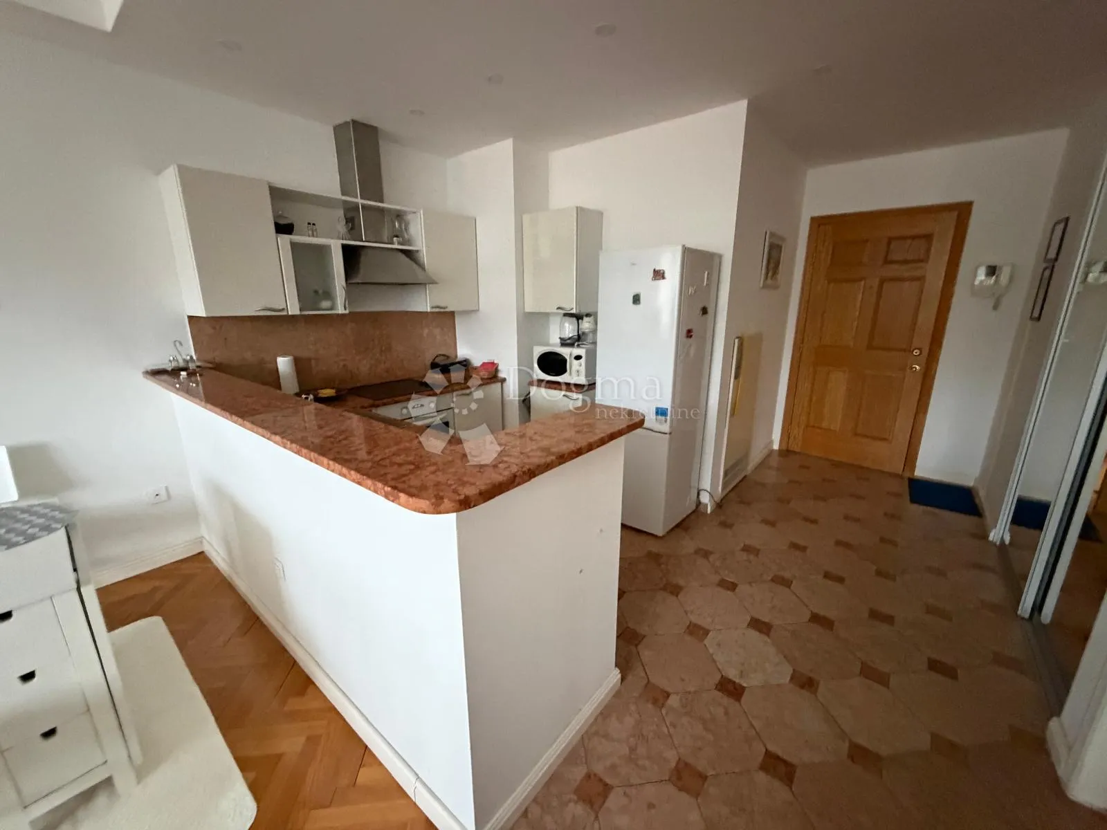 importanne centar – moderan stan sa liftom i recepcijom (58 m²) - slika 4