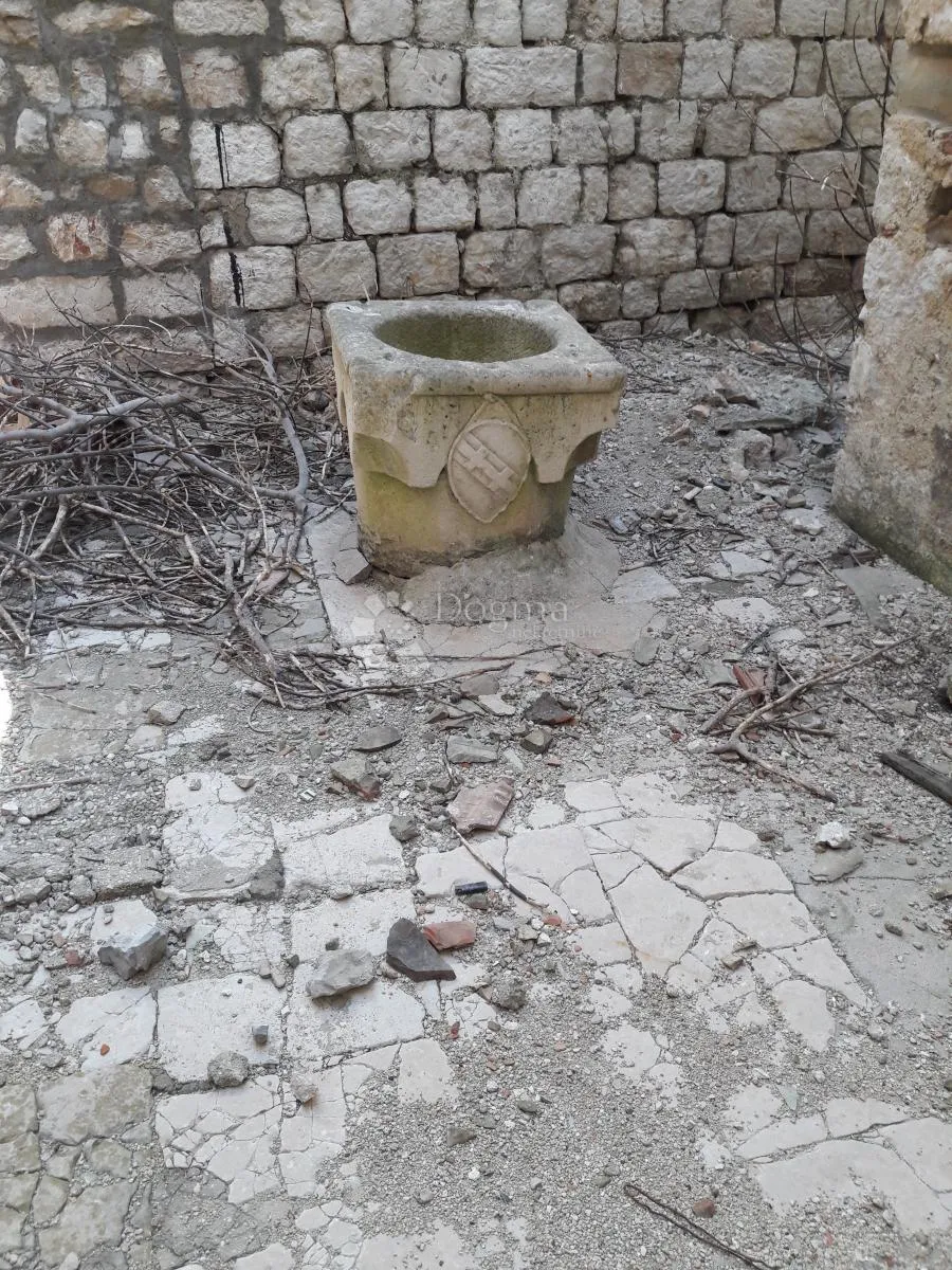 palača iz xv.st., pag - slika 6