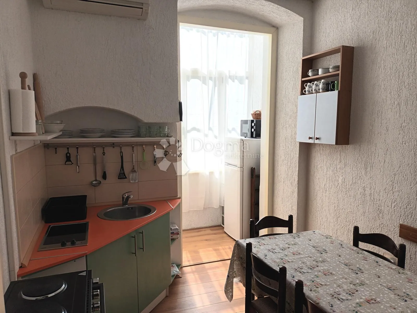 rijeka centar, stan sa dvije stambene jedinice - slika 1