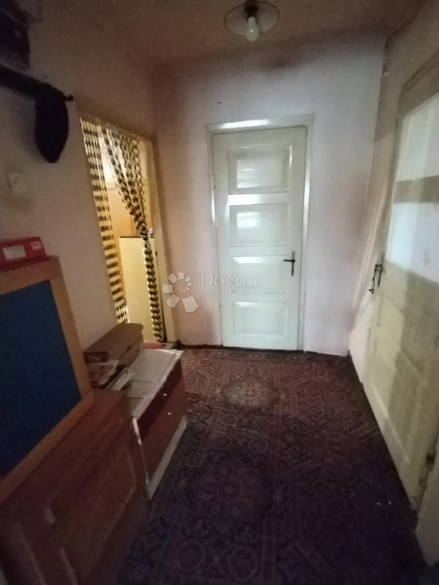 kuća za adaptaciju – blizina centra vrbovca - slika 7