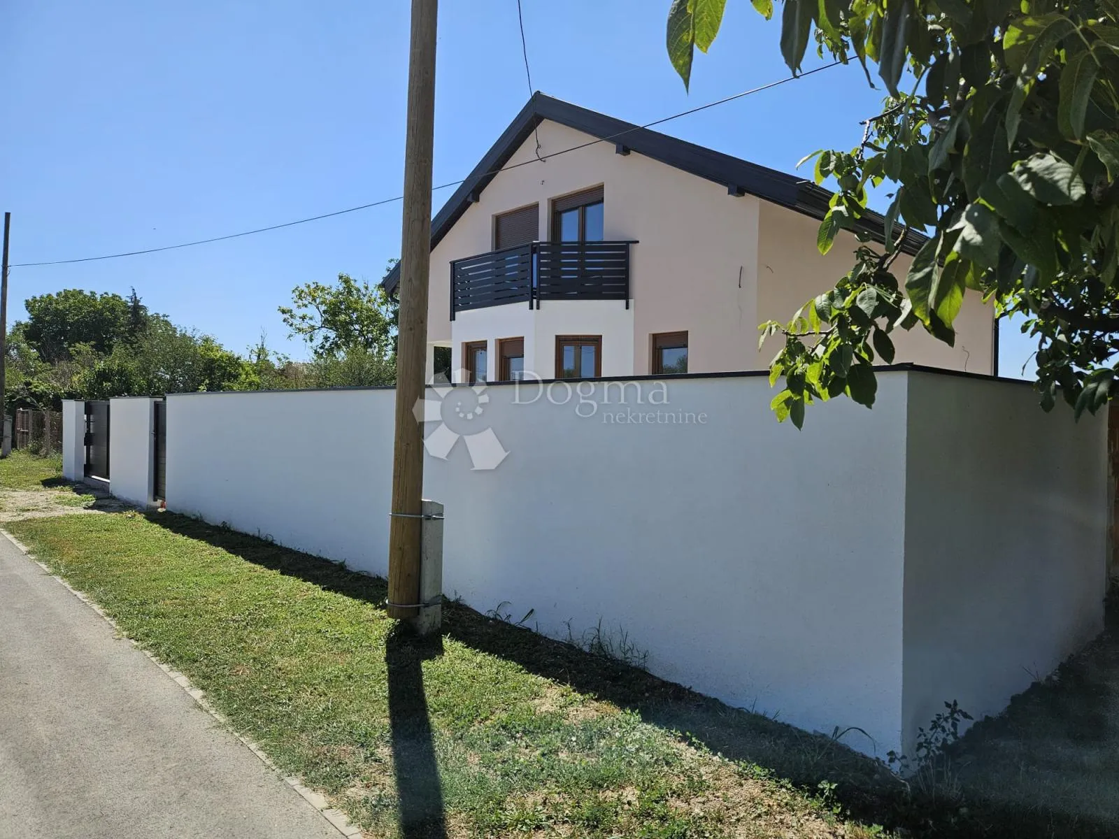 obiteljski dom u sarvašu, 5 soba, 196m2! - slika 15