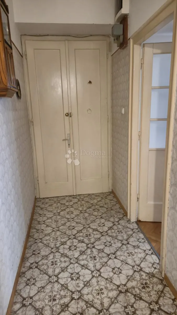bulevard - stan na lijepoj poziciji - slika 13