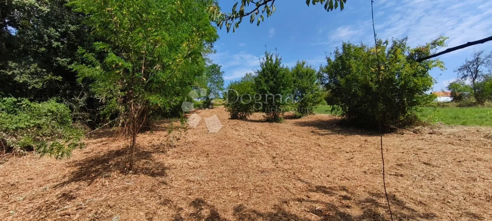 građevinsko zemljište 1662m² - slika 2