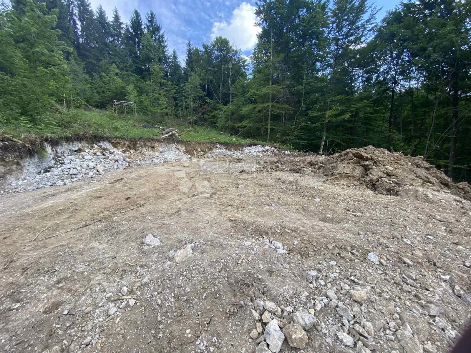 građevinsko zemljište sa projektom sa šumsku kuću - slika 3