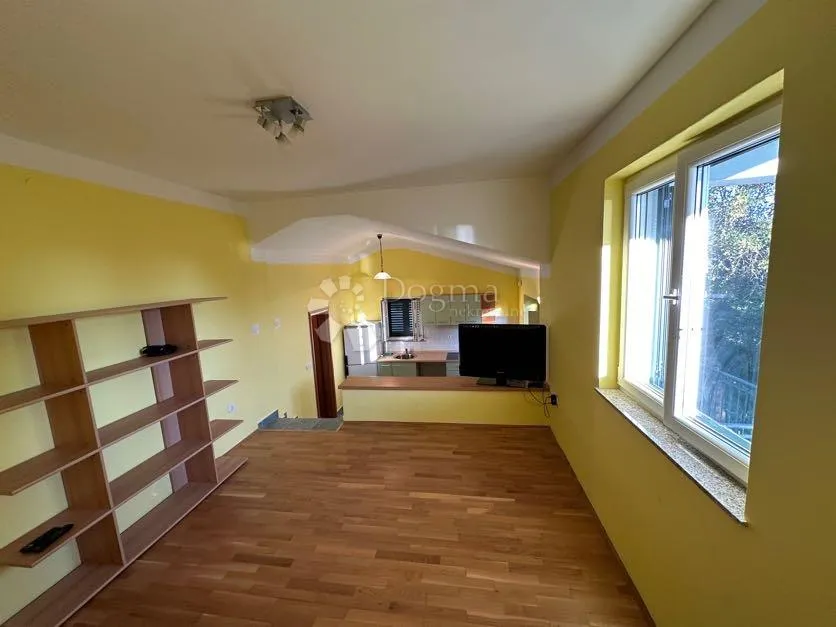 kuća uz more s predivnim pogledom i zelenilom , barić draga - slika 15