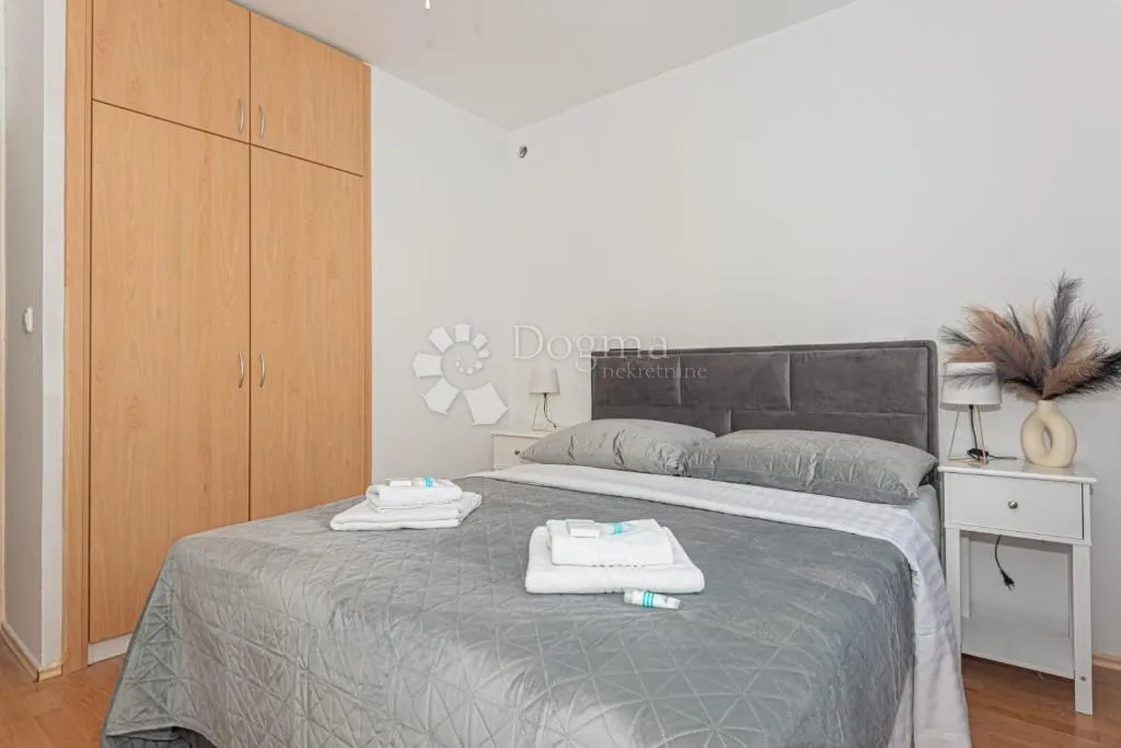šibenik-penthouse s pogledom na more - slika 38