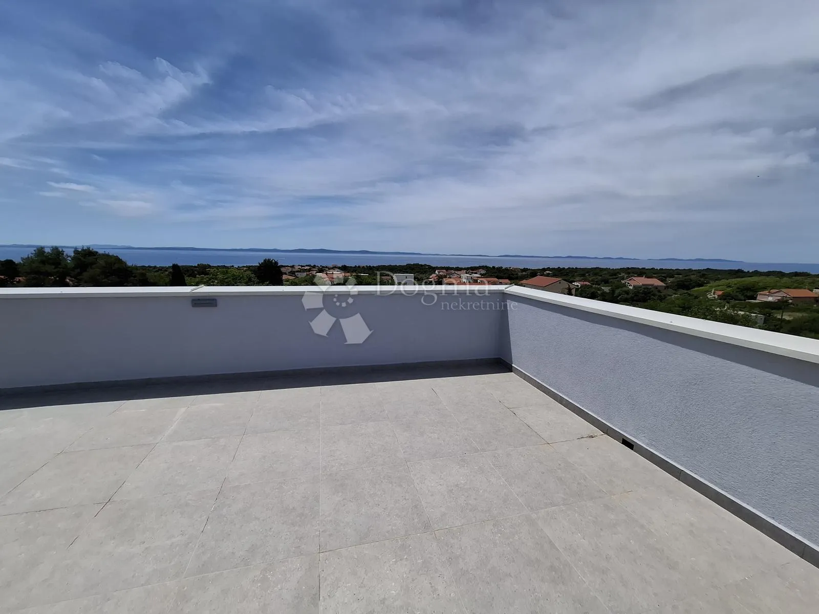 moderna vila sa bazenom - slika 7