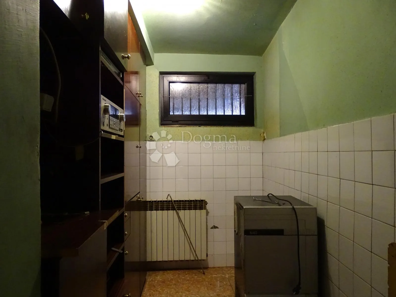 izvrstan caffe bar s iznimnom opremom ! - slika 11
