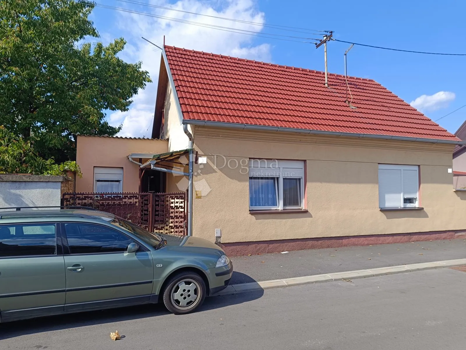 posebna prilika – mala kuća s karakterom u mirnom dijelu osijeka! - slika 3