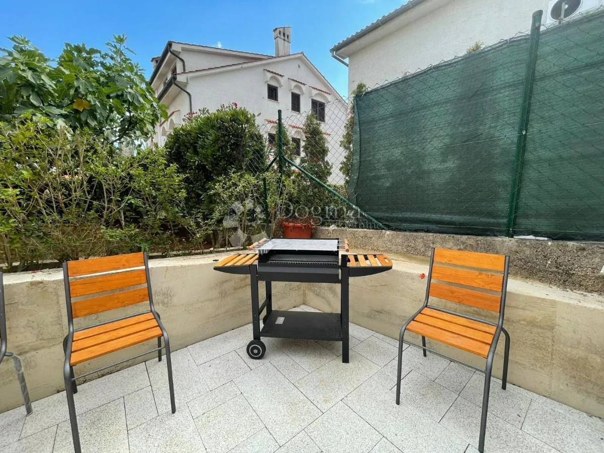 malinska - apartmanska kuća 400 m od mora - slika 5