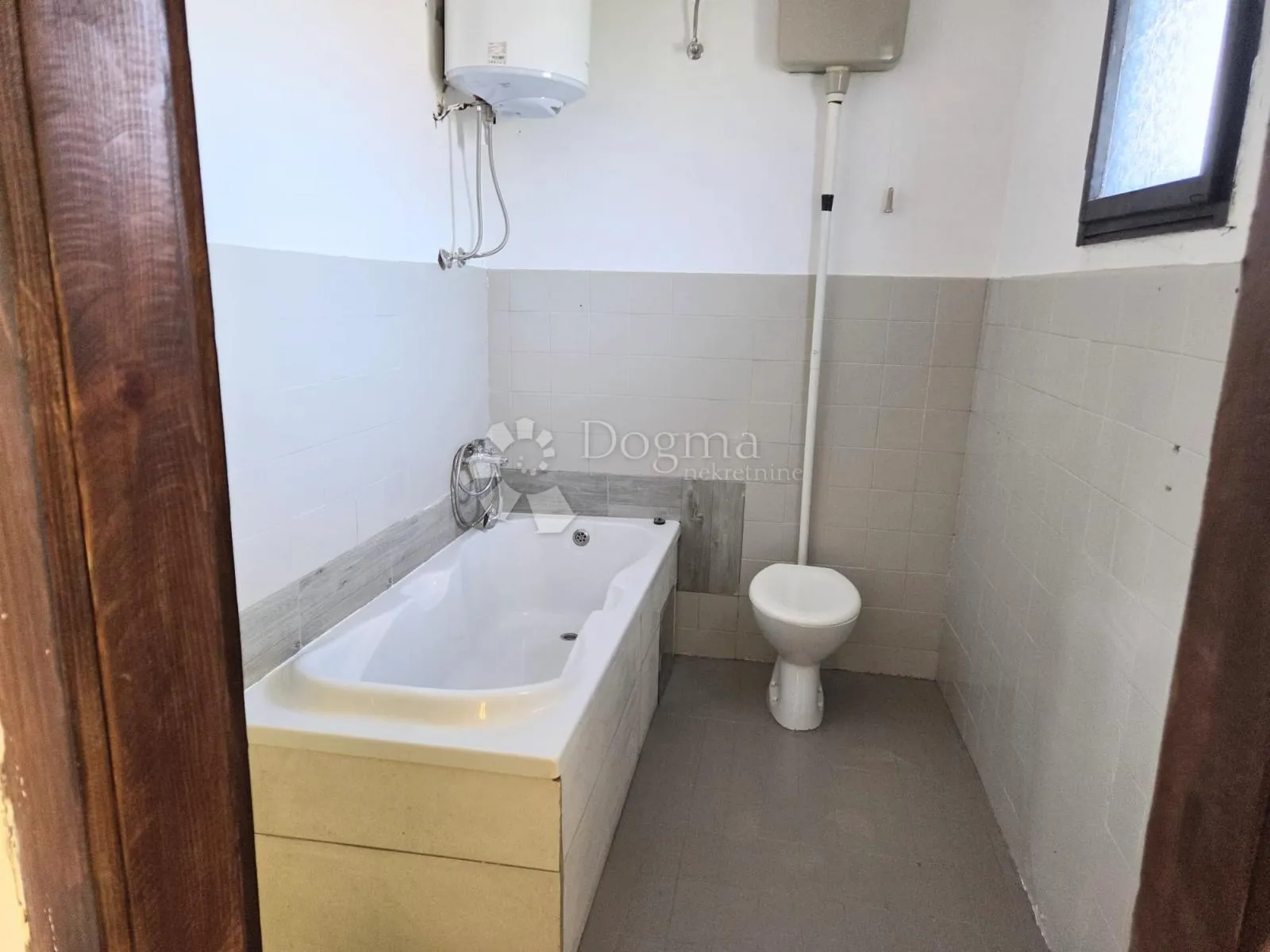 prodaja, kuća, vezišće, nkp 210 m2 sa okućnicom i zemljištem 2898 m2 - slika 6