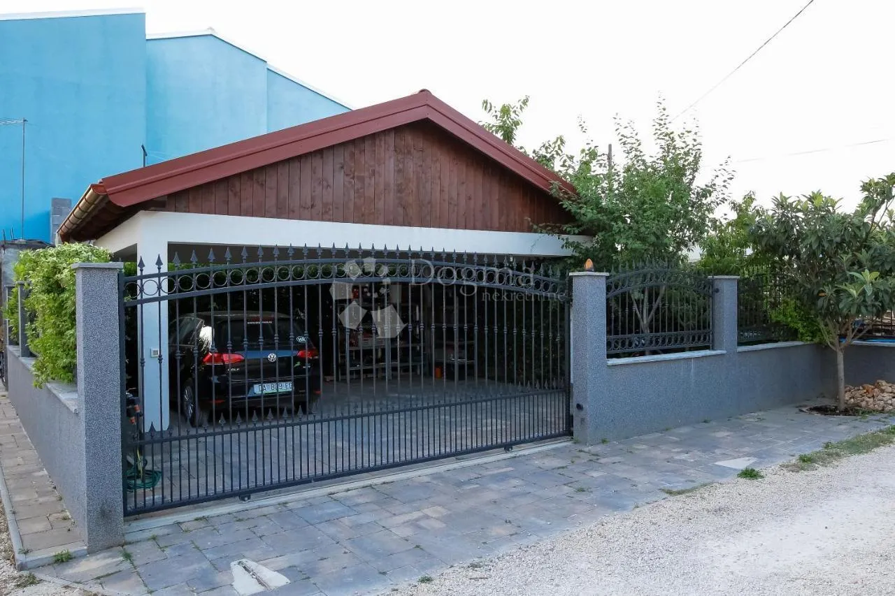 luksuzna vila u sukošanu - slika 30