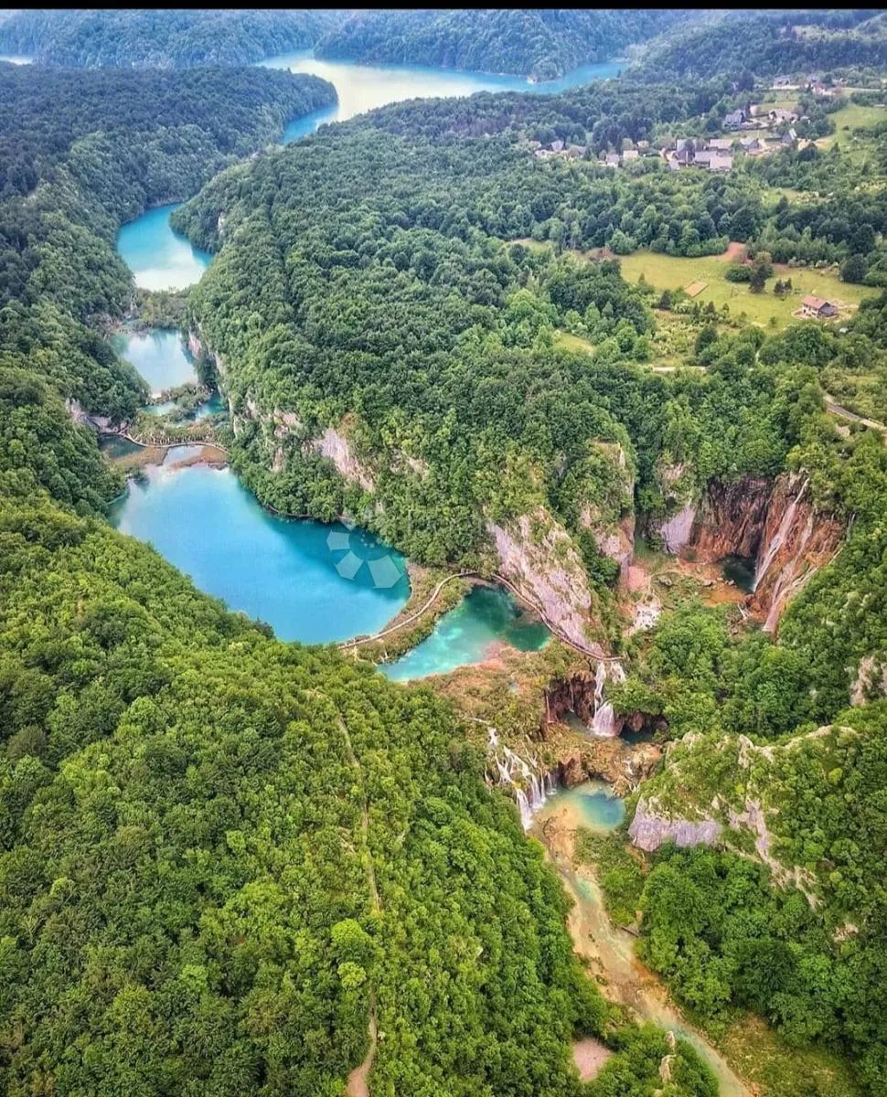 zemljište kod jezera kozjak, plitvice - slika 9