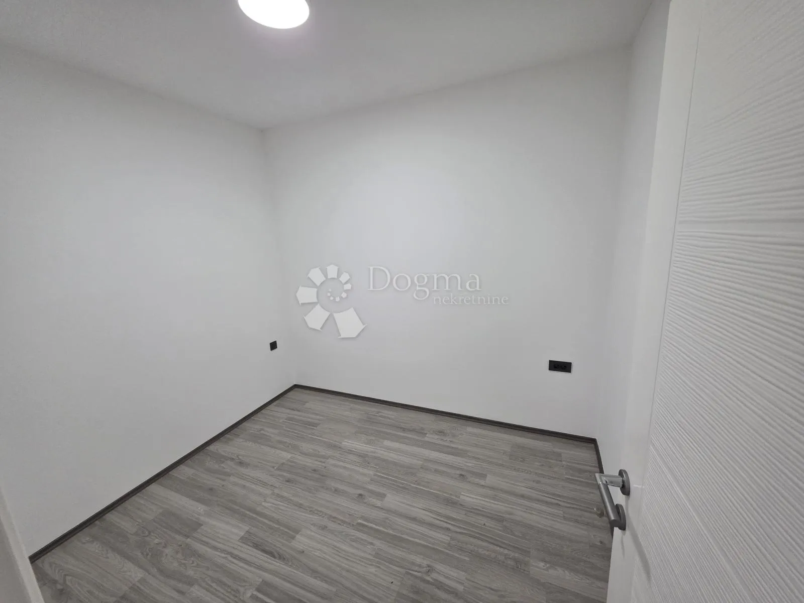 u popunosti renoviran stan sa okućnicom u zlataru površine 96m² - slika 4