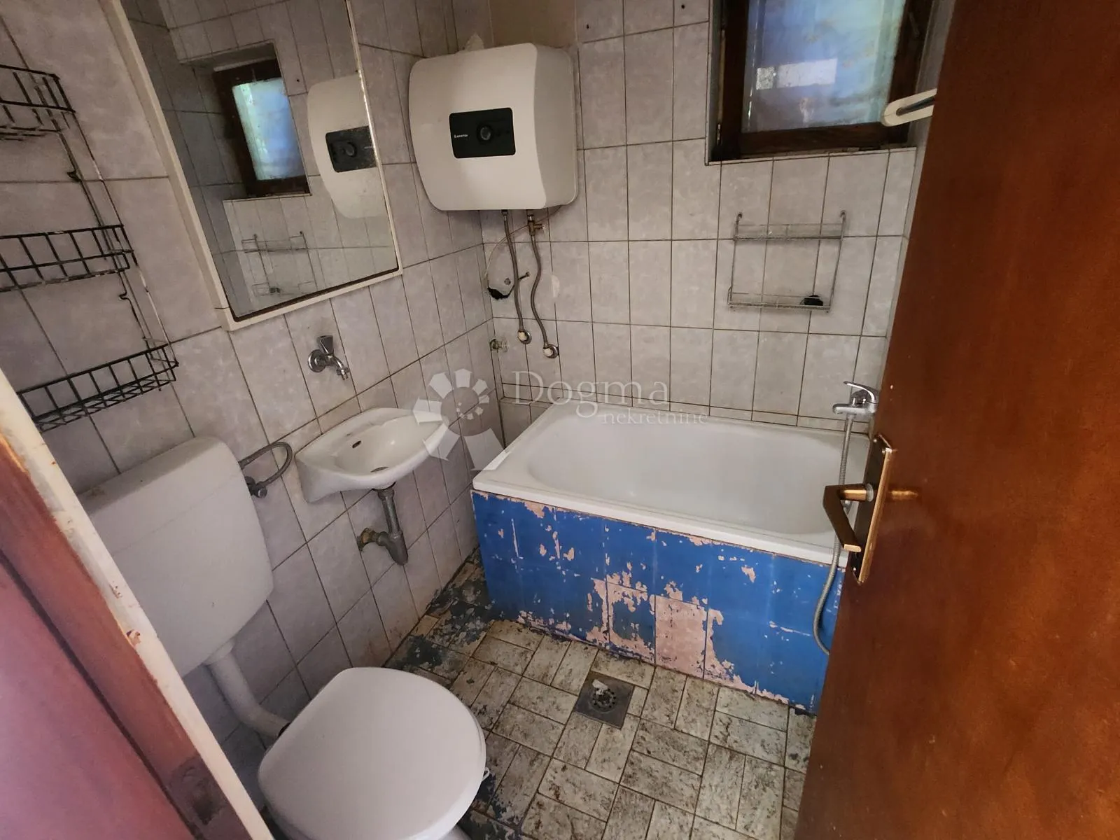 vikendica na brijegu iznad krapinskih toplica - slika 12