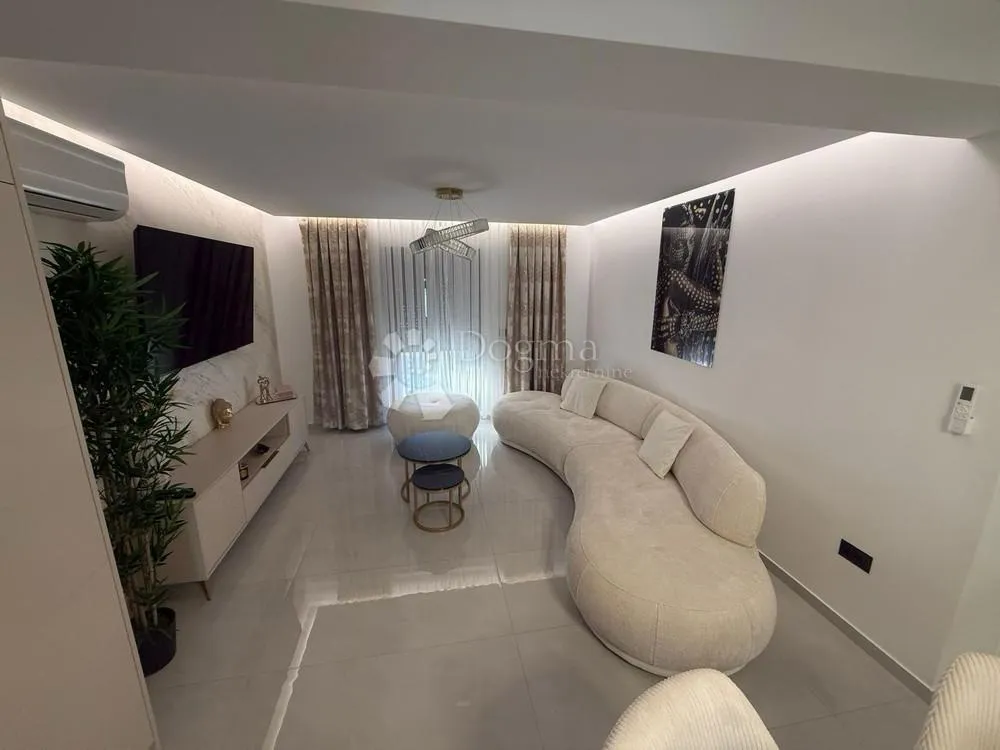 luksuzni apartman kat otok vir - slika 15