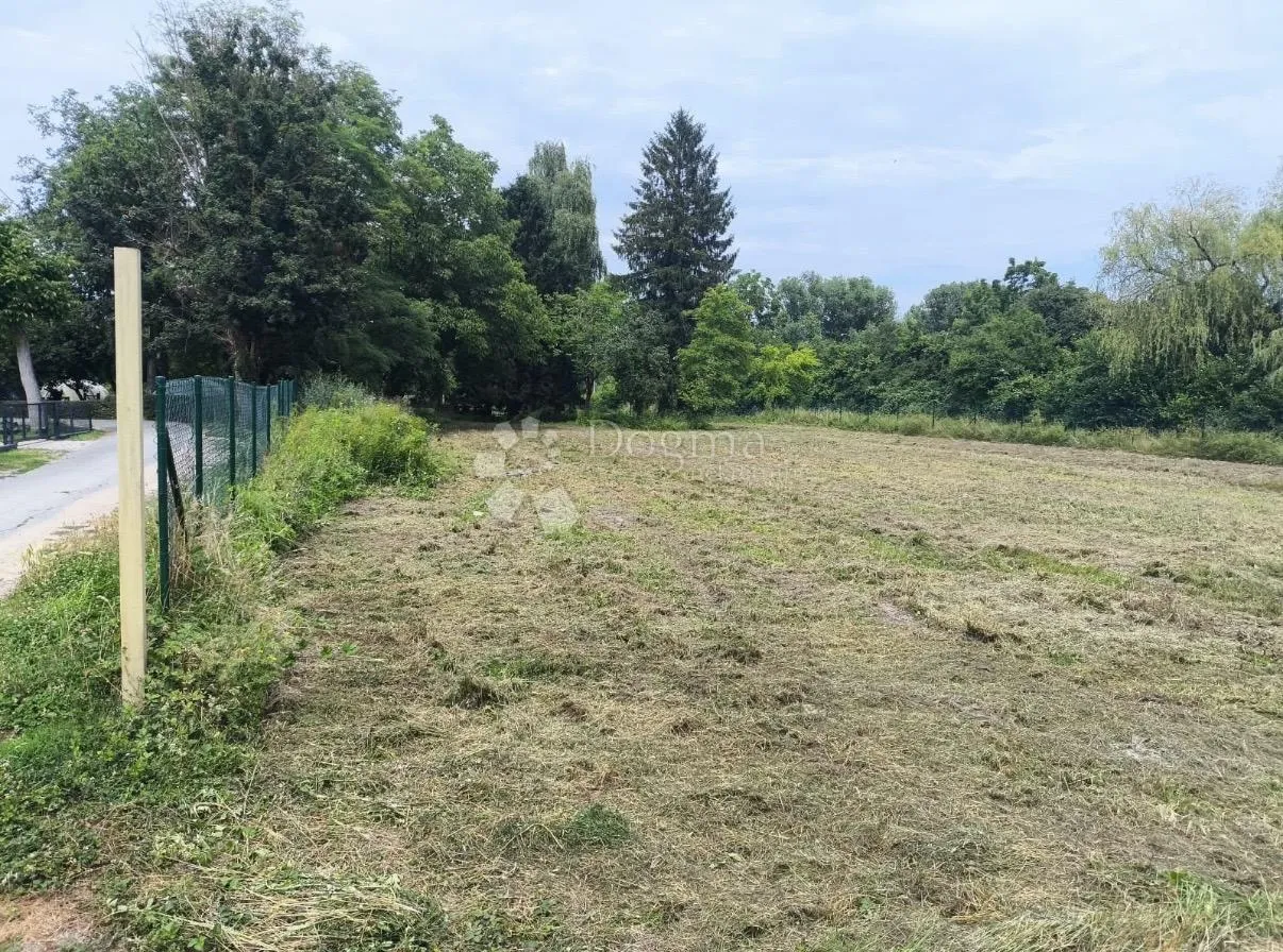 građevinsko zemljište novoselec - 2.188m² -bez provizije - slika 2