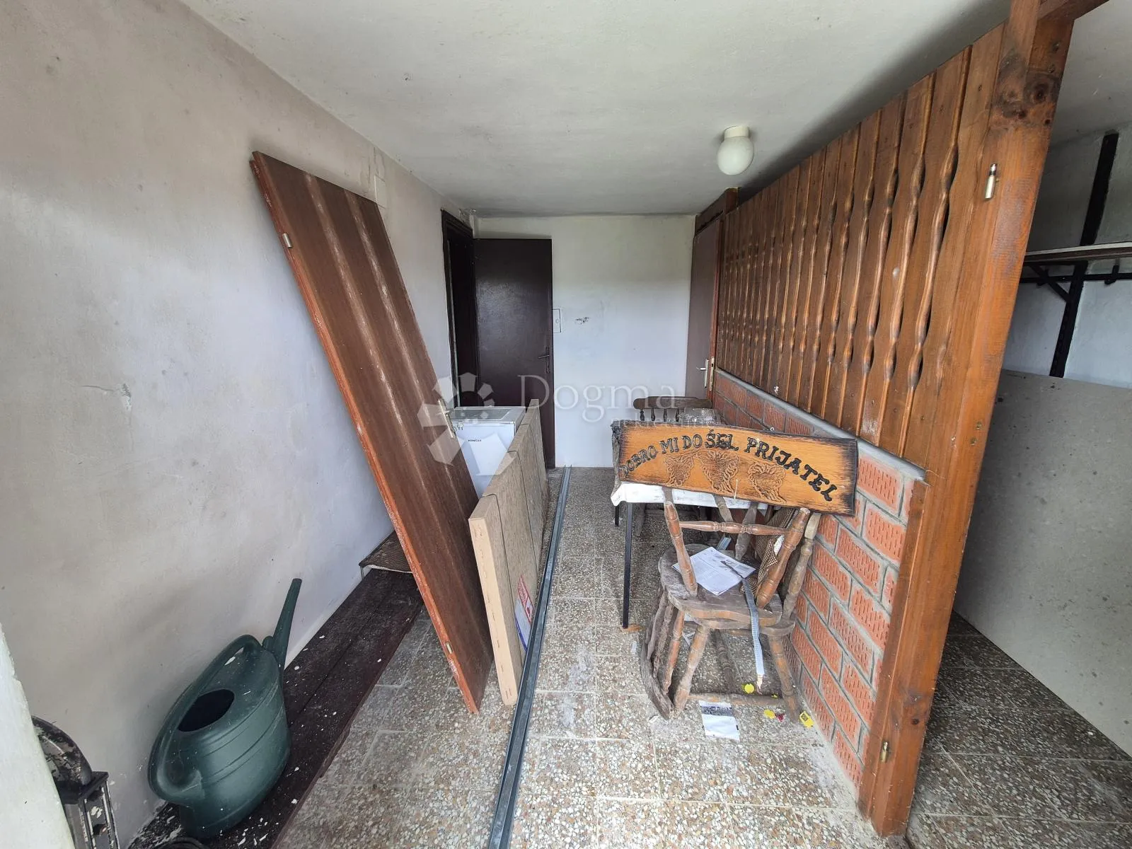 vikendica sa započetom adaptacijom nadomak centra krapine! - slika 16