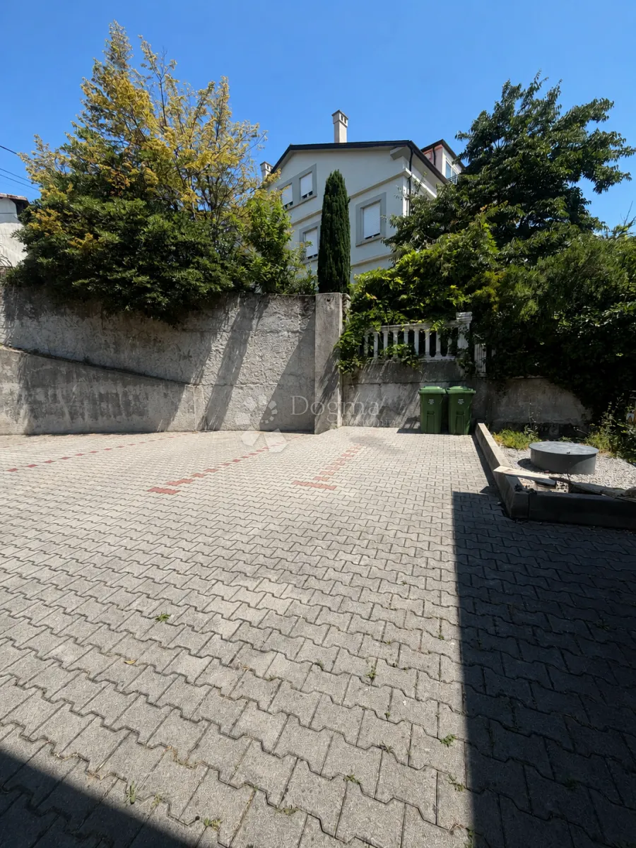 atraktivan stan za najam na rubešima - slika 14