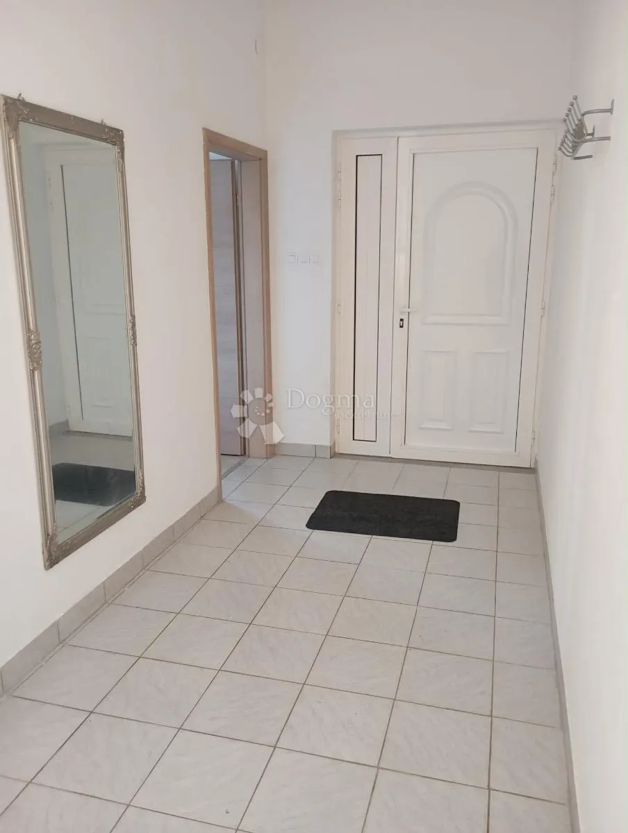 rijeka, g. drenova – moderna etaža 95 m² s garažom i okućnicom - slika 16