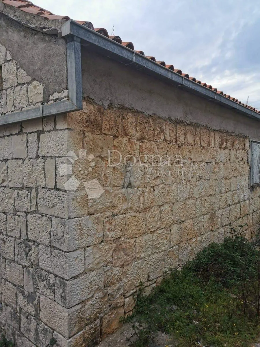 kamene kuće uz obalu - potencijal za turistički najam - slika 5