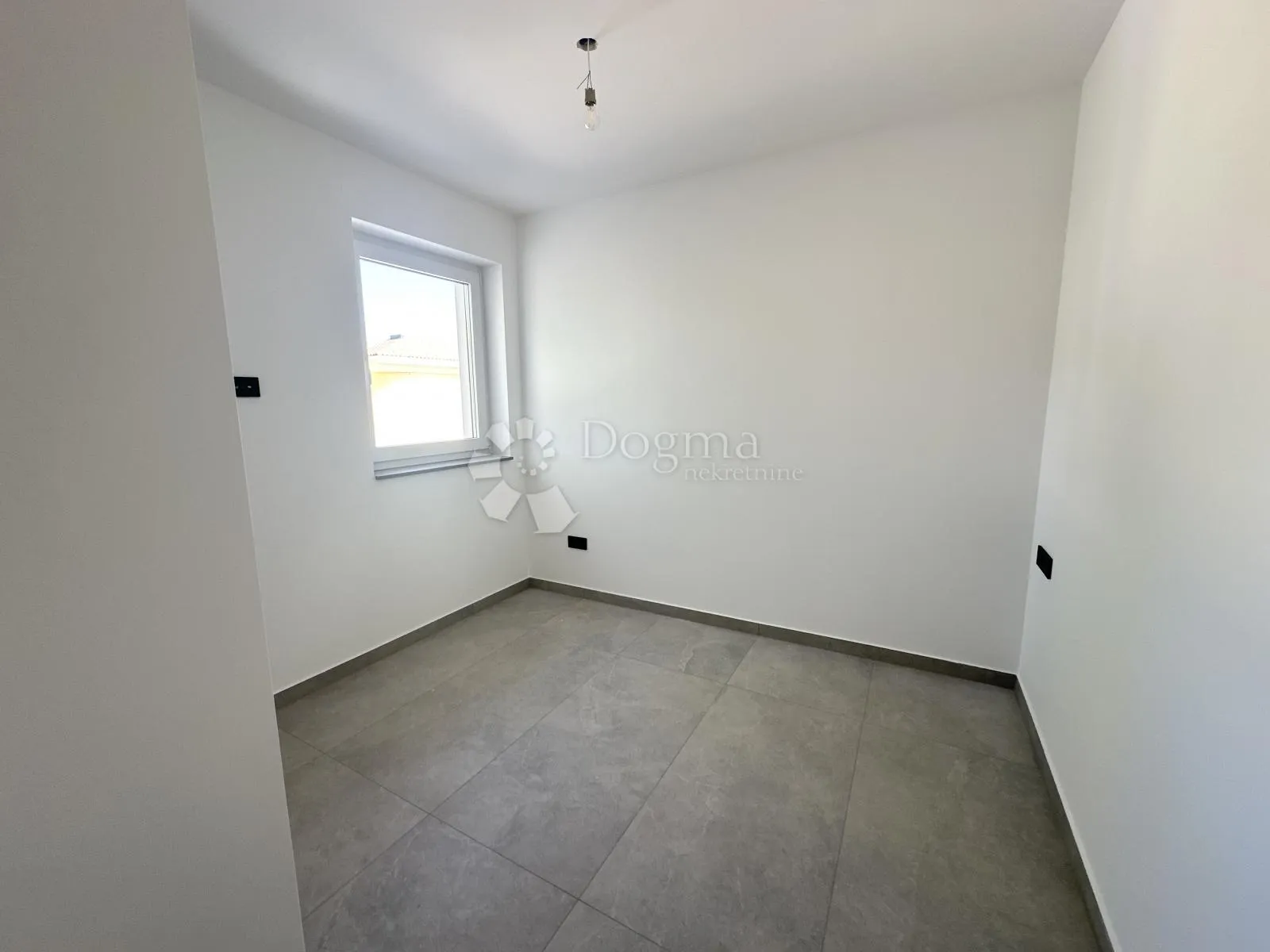 kamen villa u mirnom okruženju otoka krka - slika 18