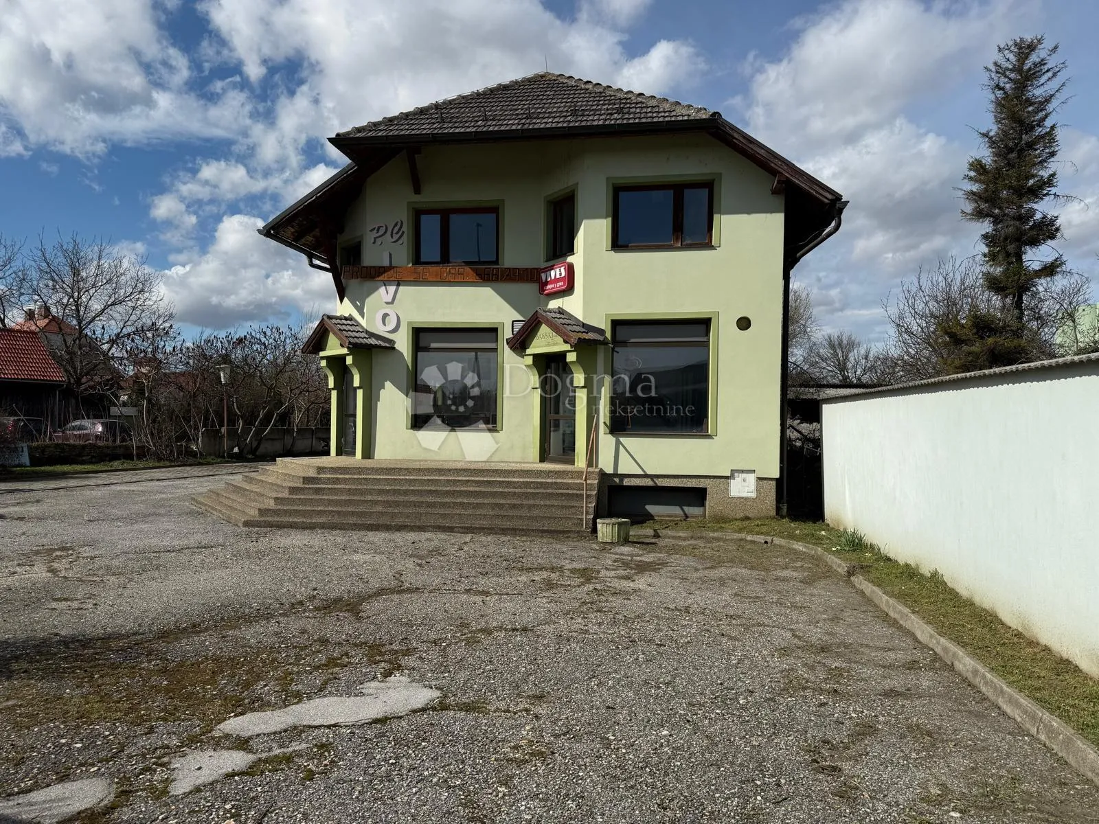 poslovna građevina - slika 2