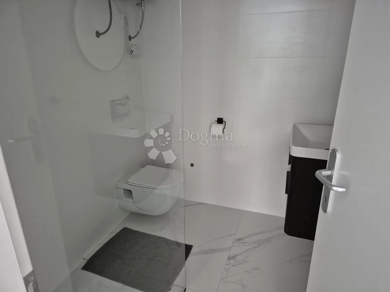 stanovi: nemira, omiš, 3x60 m2 - slika 7