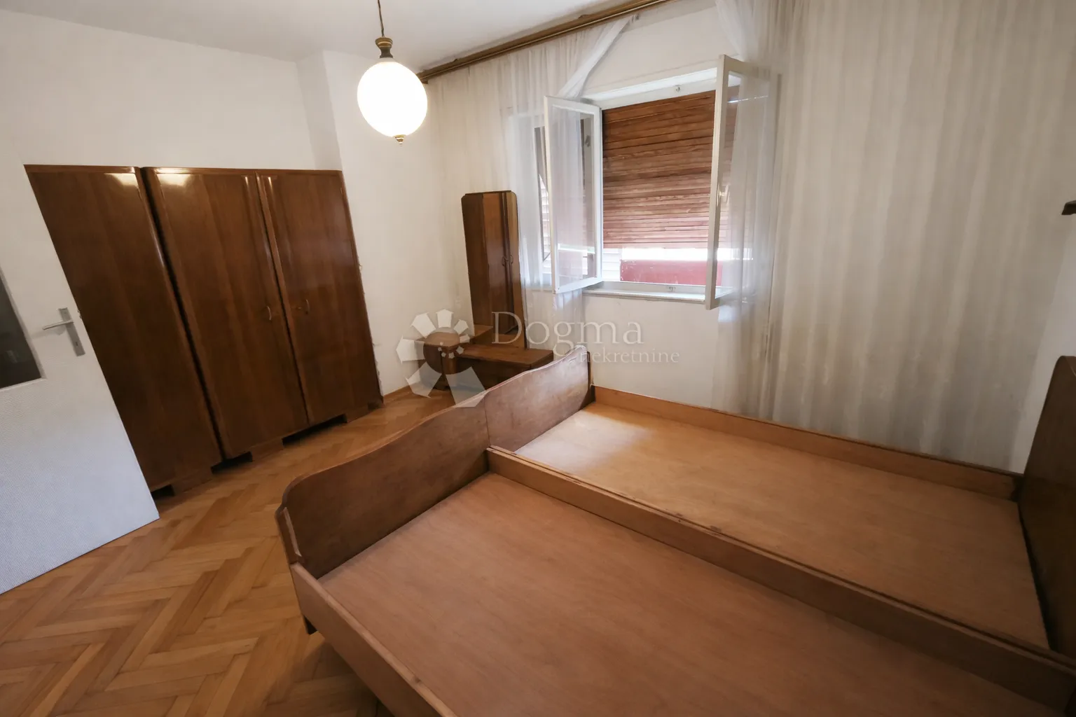 rovinj | odlična lokacija - 2 spavaće sobe, lođa - slika 6