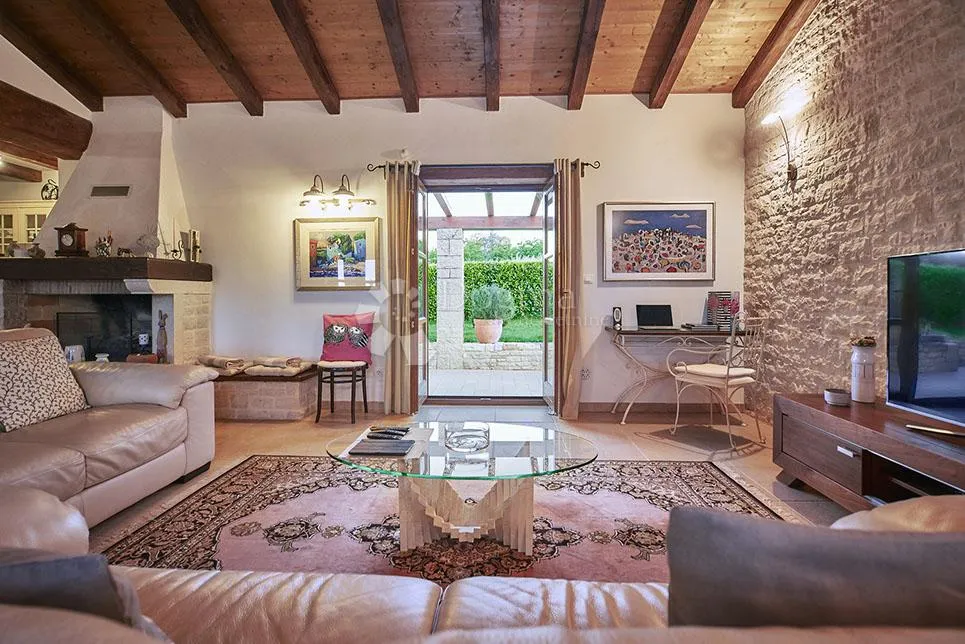 prekrasna kamena villa s bazenom sa panoramskim pogledom! - slika 11
