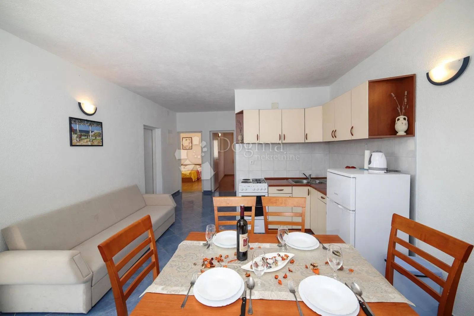 apartmanska kuća uz more slatine – top investicija - slika 5
