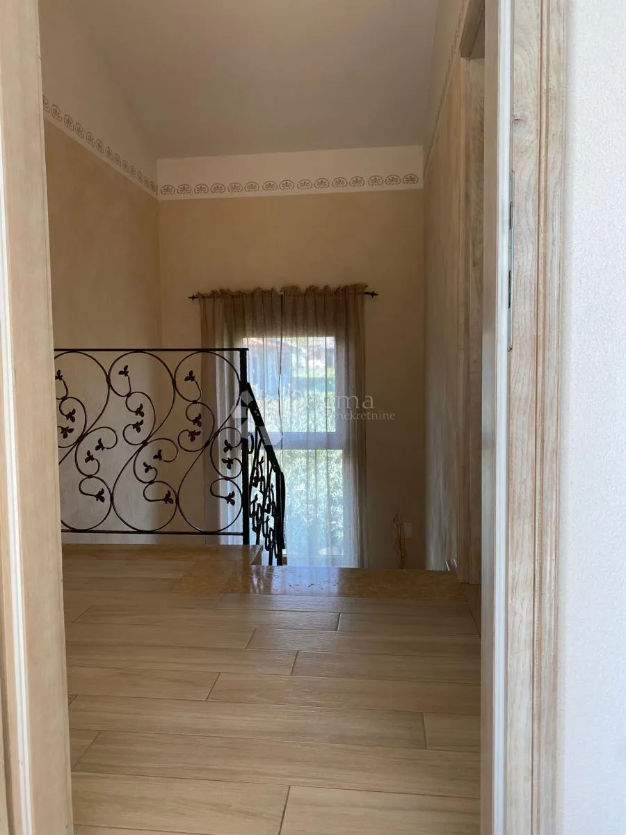 vila puna duše karigador, pored more 400m - slika 17
