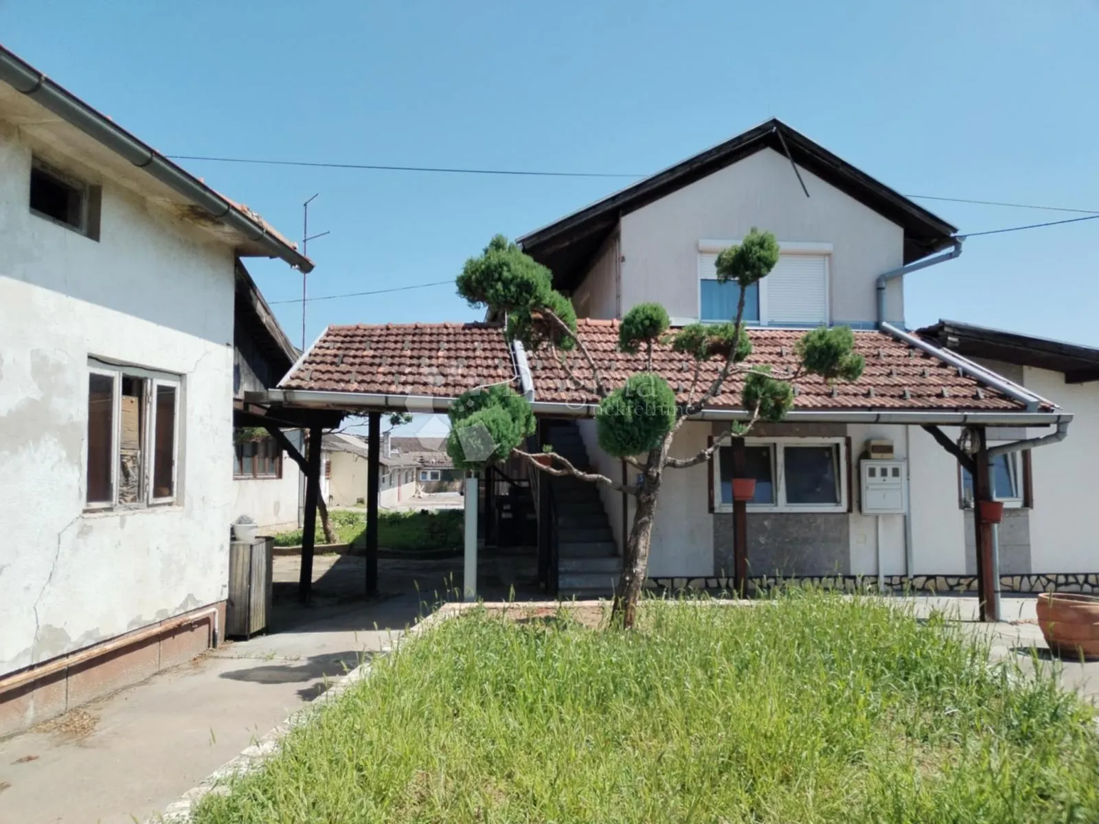 nekretnina za potpunu adaptaciju – nekadašnji dom za starije osobe, budančevica - slika 6