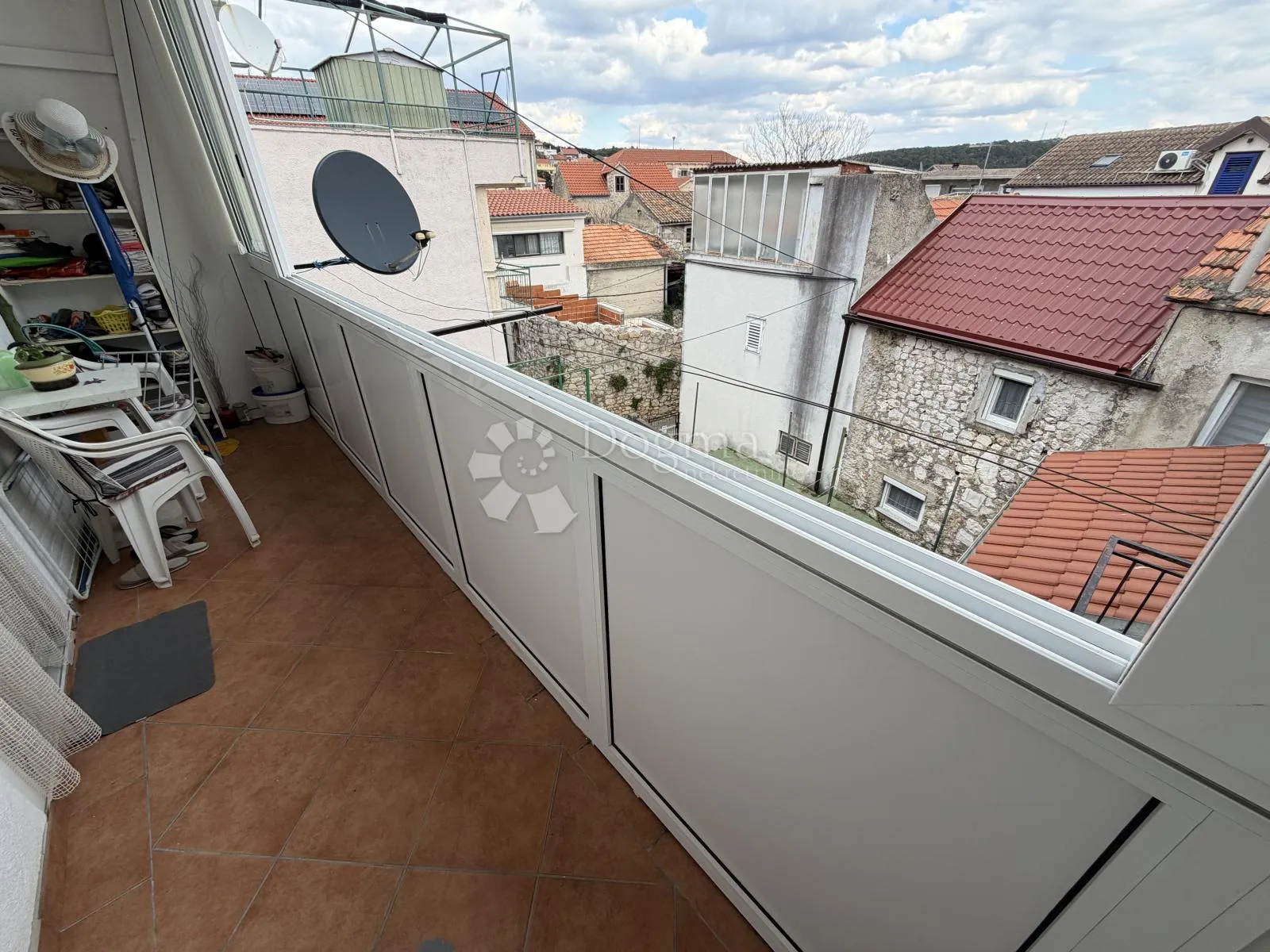 tisno – kuća u nizu na odličnoj lokaciji - slika 2