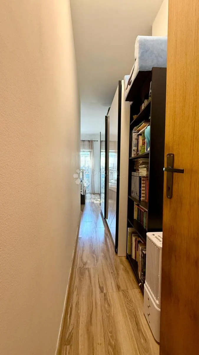 uredan dvosoban stan 55,03 m² u mirnoj zgradi s tri stana - slika 17