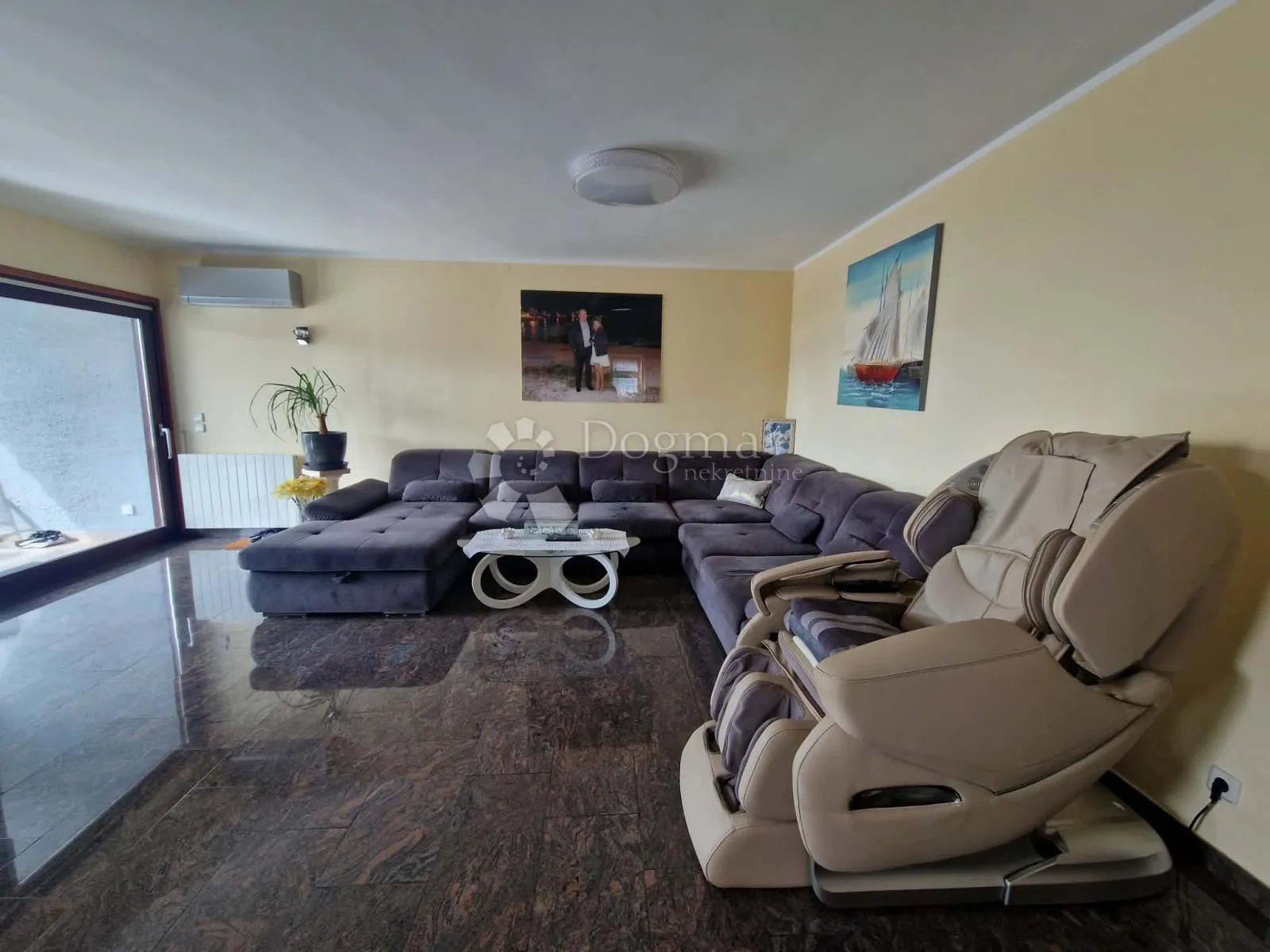 kuća s 4 apartmana - drugi red od mora - slika 7