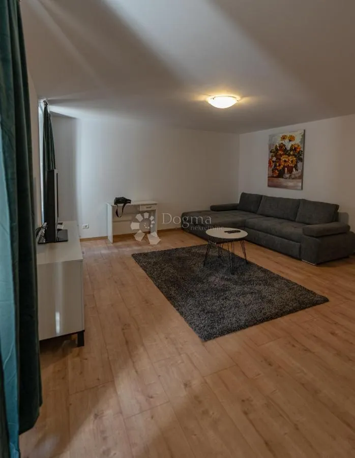 rovinj, centar – elegantan jednosoban stan u kamenoj zgradi, 200m od mora - slika 7