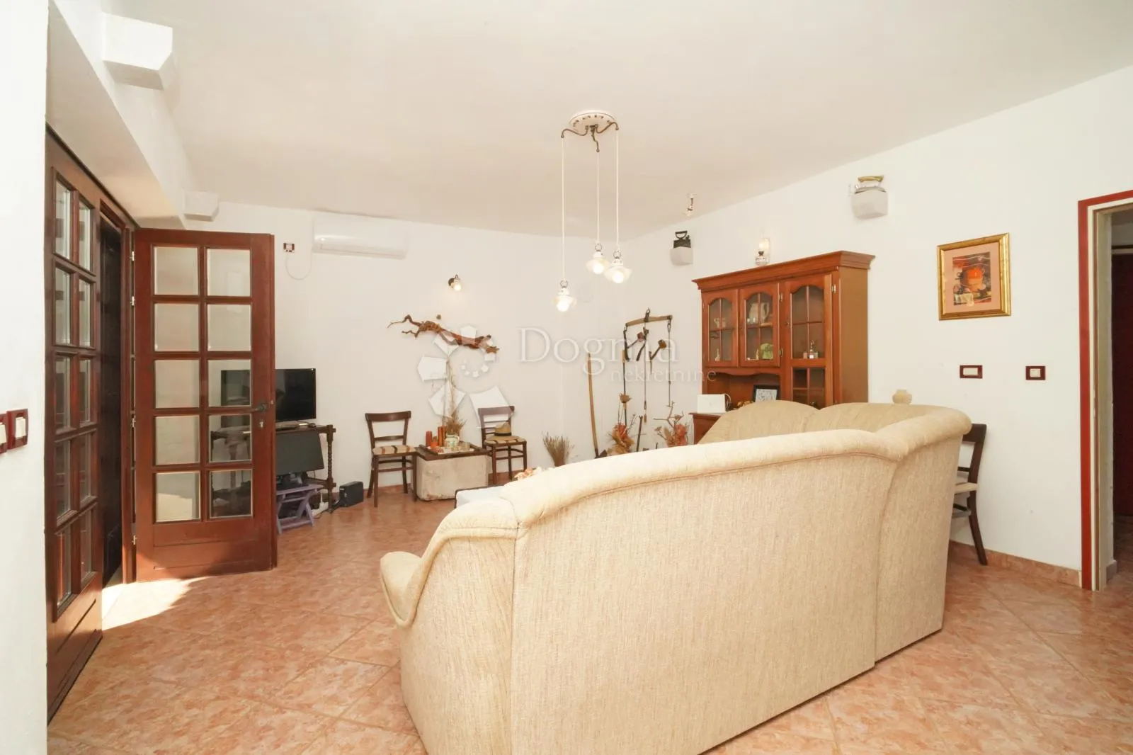 brtonigla, kuća sa 2.500m2 građevinskog zemljišta - slika 9