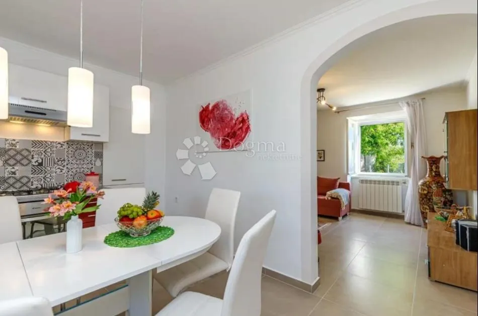 dugoročni najam – kuća lilla, 69 m² + 800 m² privatne okućnice, loborika - slika 10