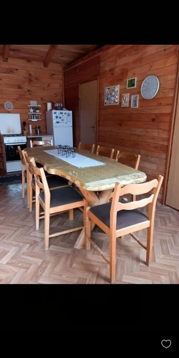 dvije manje kuce okolica kavrana - slika 2