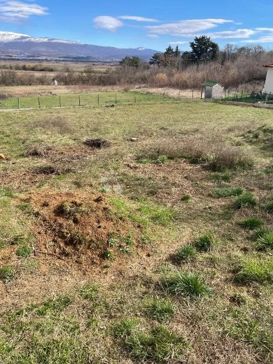građevinsko zemljište sinj, idealno za obiteljsku kuću. - slika 2