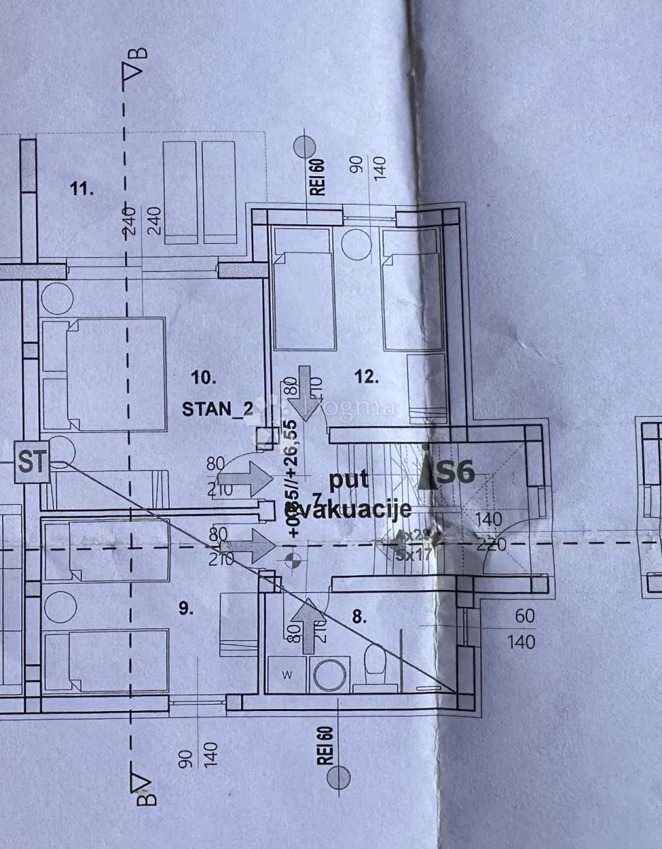 prodaje se dvoetažni apartman penthouse sa krovnom terasom s3 - slika 11