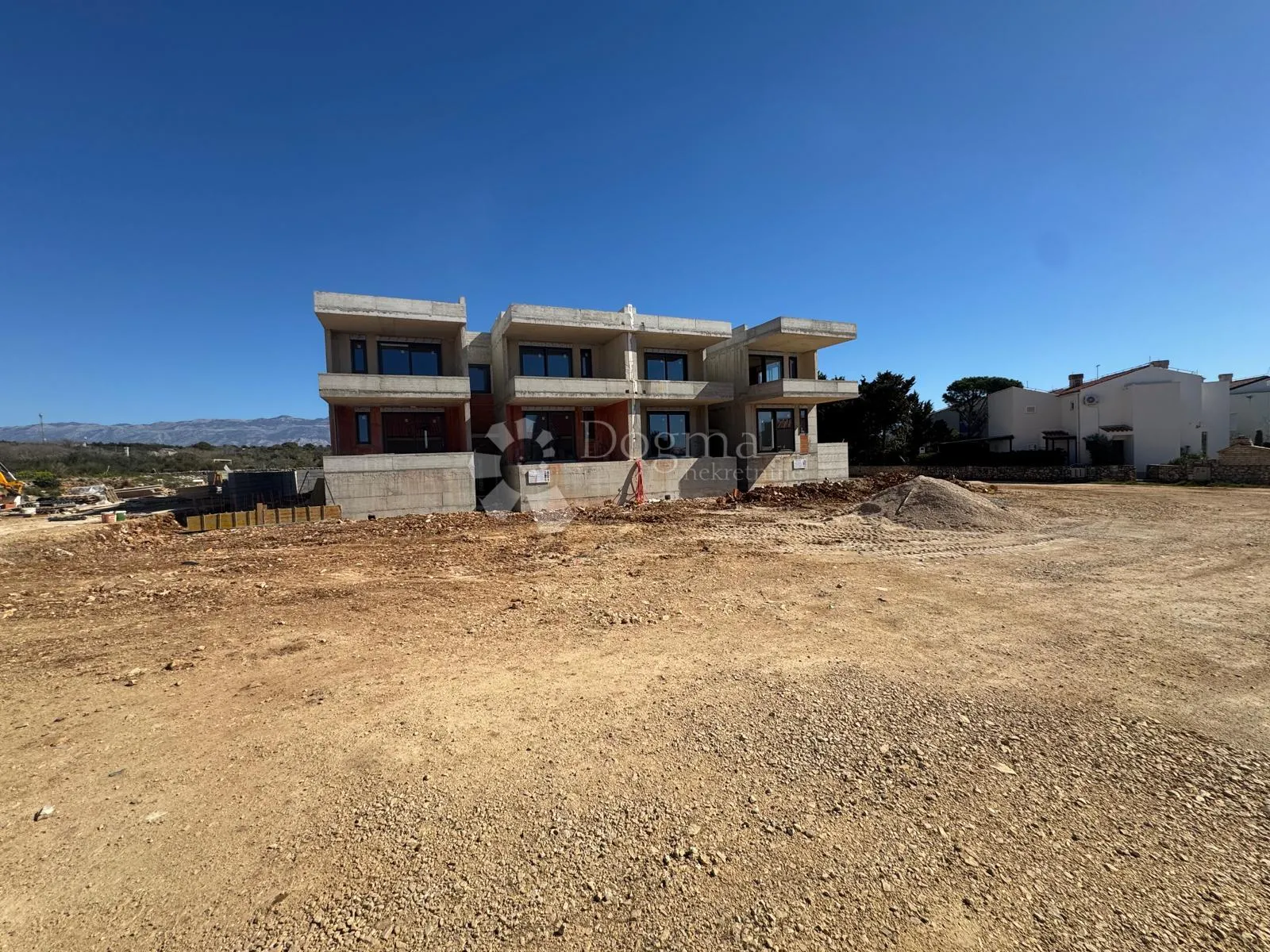 prodaje se apartman novalja gajac novogradnja s1 prizemlje - slika 7