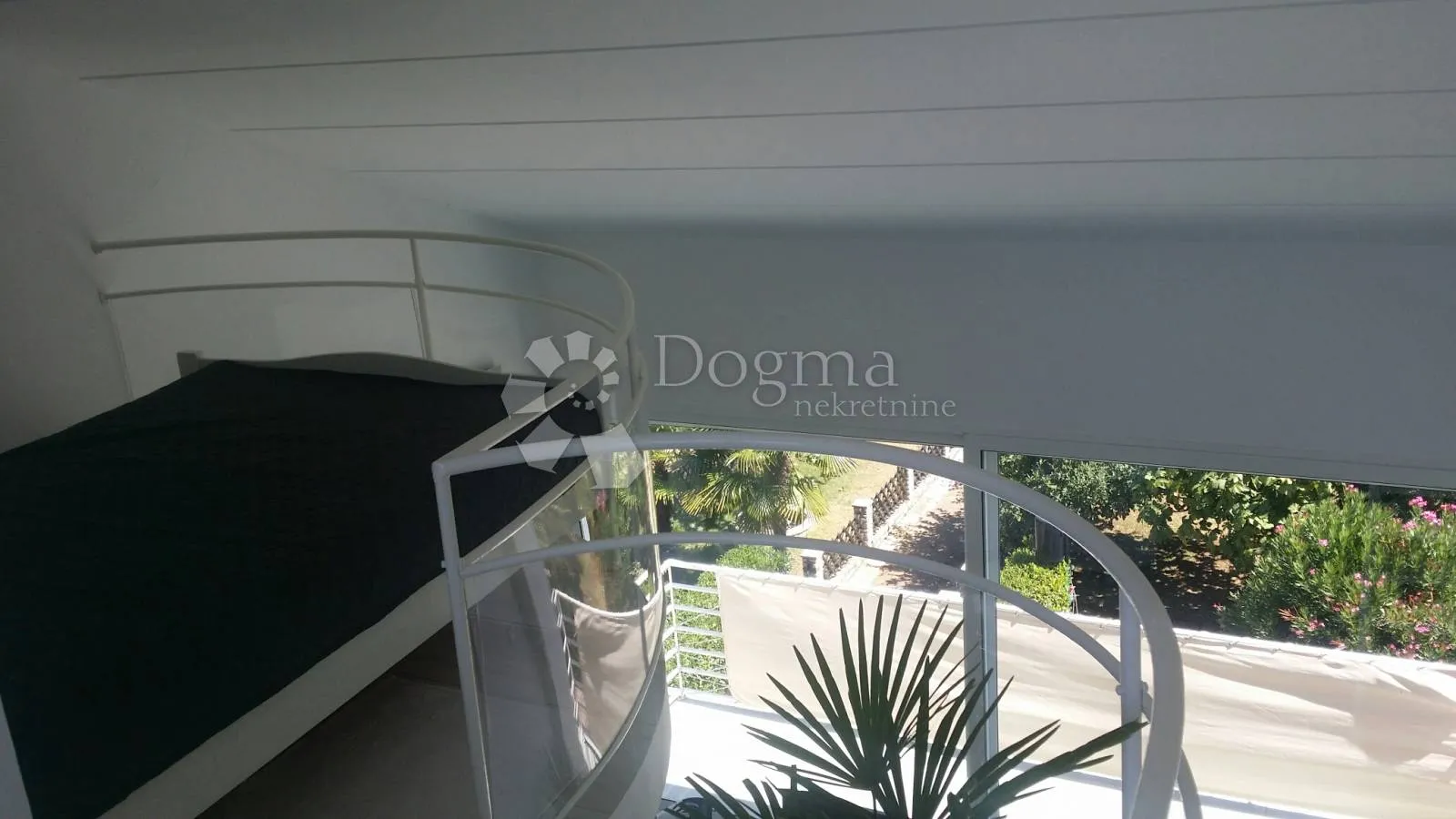 novigrad, dvoetažni apartman 100 m od mora - slika 8