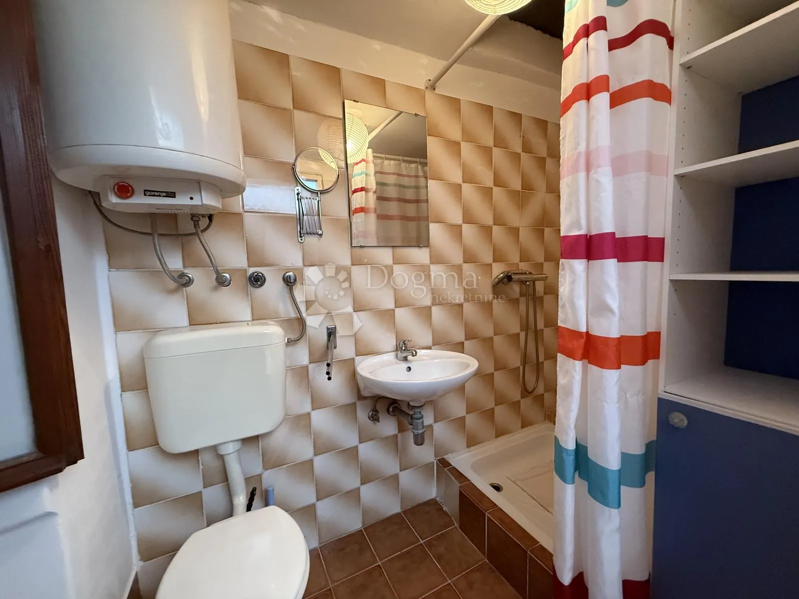 ekskluzivna prodaja – kuća u samom centru medulina - slika 12