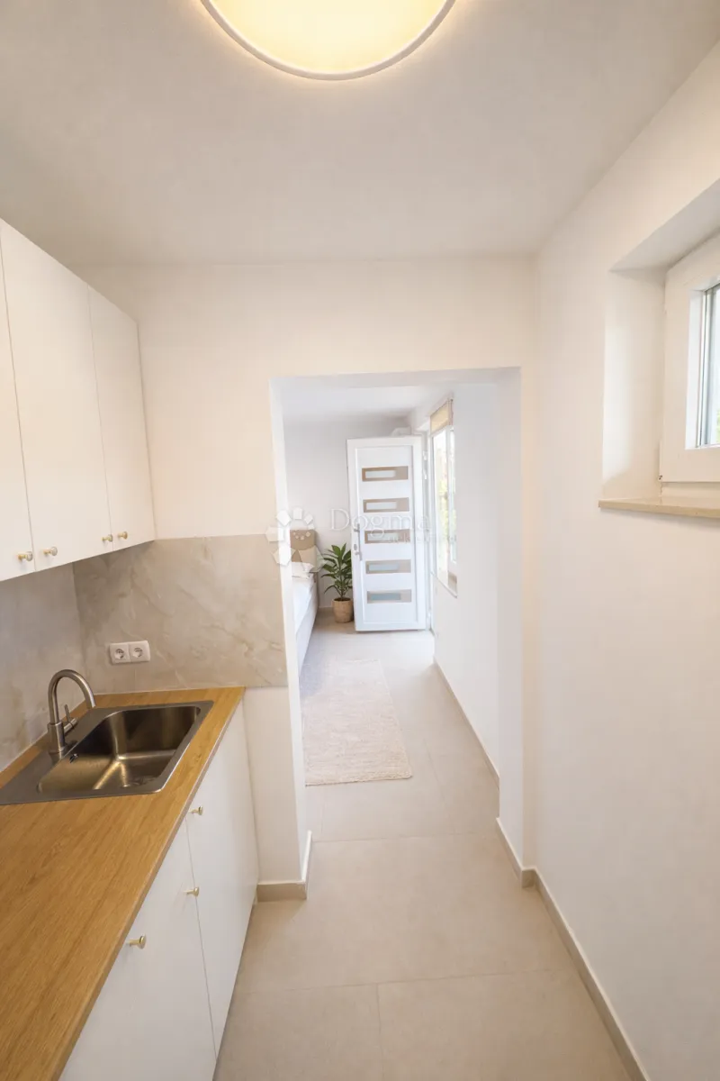 stan 690 € – sve uključeno (režije + internet) - slika 9