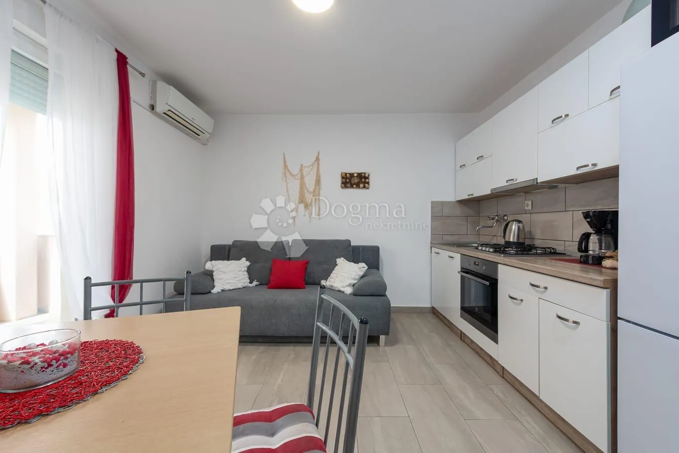 cesarisa , ribarica app 39.53 sa okućnicom - slika 5