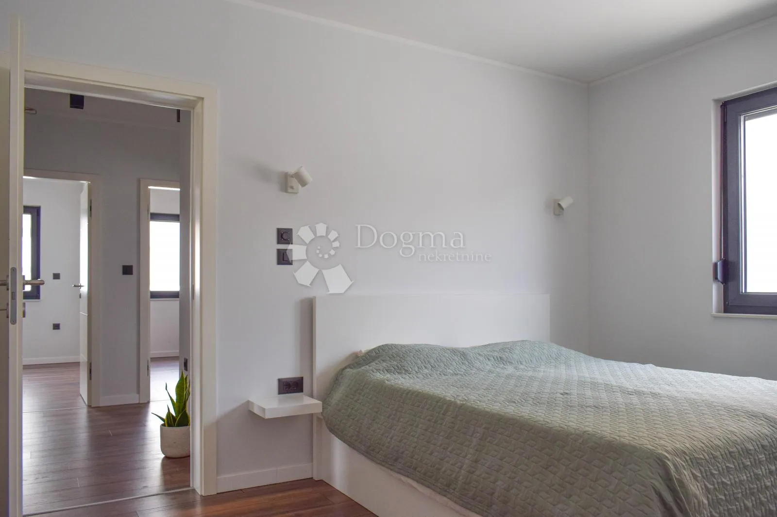 rovinj okolica, moderna luksuzna prizemnica s 3 spavaće sobe - slika 14