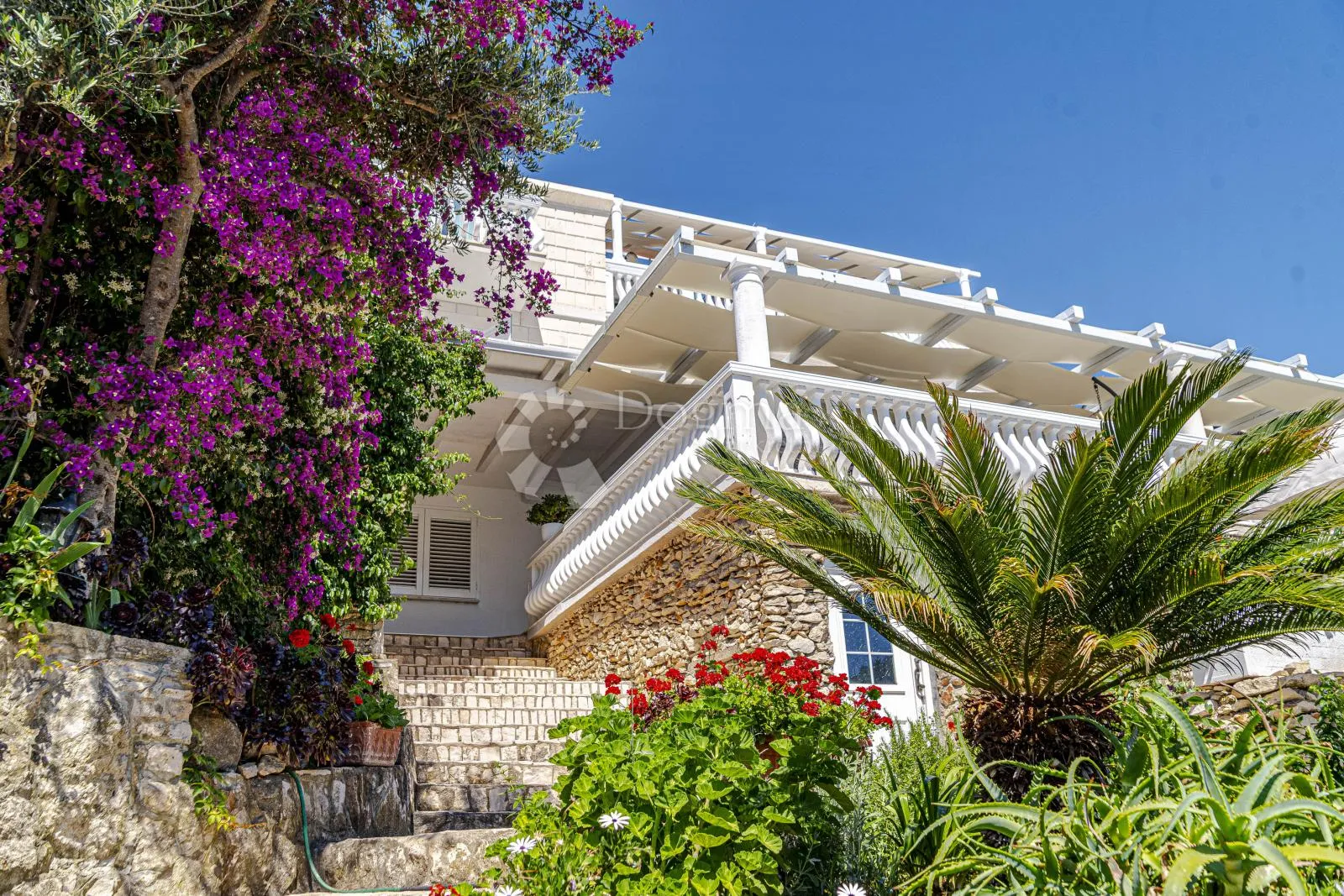 prvi red do mora: samoodrživa apartmanska vila s uhodanim poslovanjem – vela luka, korčula - slika 83